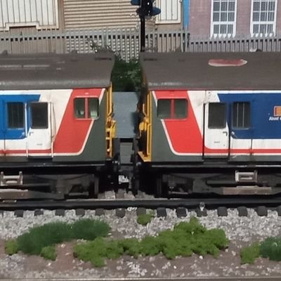 A model railway layout based on a fictional location on the Sussex coast in the era of network South East 1989-1992 https://t.co/W01zht7dom