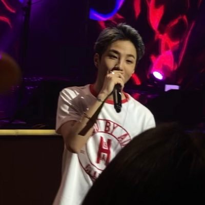 chanyook_'s profile picture. ☂️