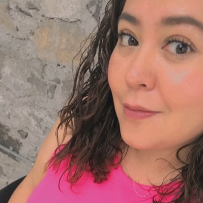 •Comunicóloga •Cat Lover 🐈 •Franja de corazón •Risa a todo pulmón