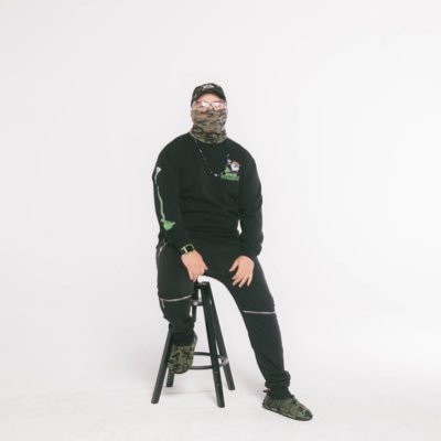 astrox_im's profile picture. Hi! I'm Astro... I make Music & play Video Games. Live Life :)