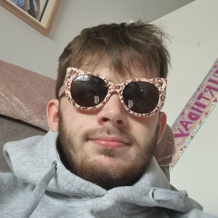 21 | twitch affiliate and streamer https://t.co/Hqwee4pdMM