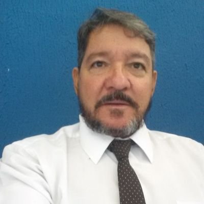 Não tenho nada de especial, sou um cidadão que gosta de ser livre pra manisfestar minhas ideias, opiniões e também sei ouvir as opiniões de outras pessoas, AMOR