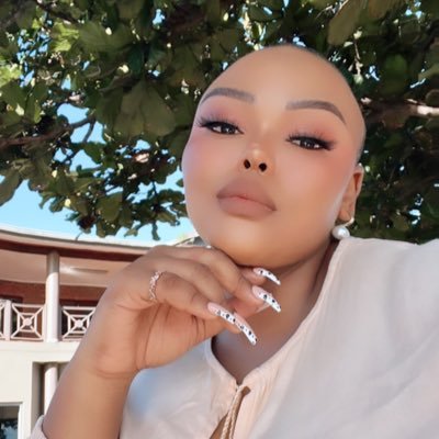 Zulu Girl👑| Lover Of All Positive Thaaangs✨| Opinionated💣| Love,Love 💕| A Graduate 🎓|Stream SHINOBI by @venuss_rsa 👇🏽
