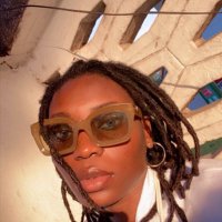 Nana Esi (@pfeena_) 's Twitter Profile