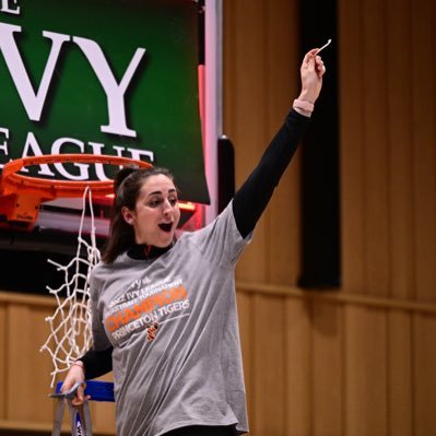 Assistant Coach & Recruiting Coordinator @PrincetonWBB 🐯🌿 Proud @BentleyWbball alum & national champion ‘14 💙🏆