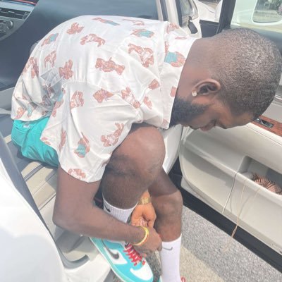 IfeoluwaGeorge1's profile picture. 