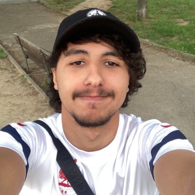 ZakiiiZek's profile picture. 