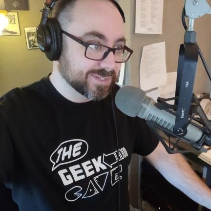 Mornings and Program Director for  @TheNewMix1073, former @FWSpacemen PA guy, Creator of @GeekCavePodcast. Retweets are NOT usually endorsements.