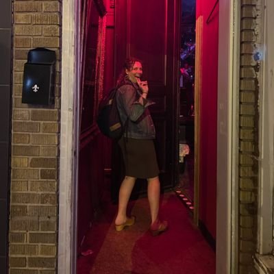 ErinFleck1's profile picture. pottery and cats. #field4lyfe. thoughts are my own.