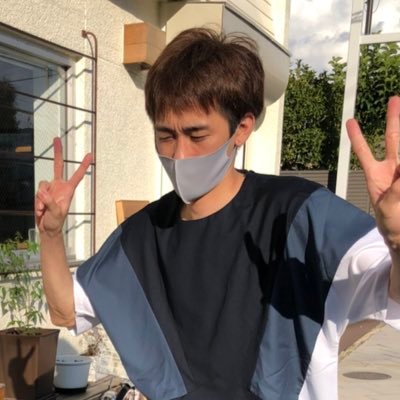 既婚者おっさん。ほぼAPEXの為にしか使用していません。 実力毎Sプラチナ底辺😹純粋にゲーム楽しみたいので老若男女問わずに絡んで頂けたら幸いです。