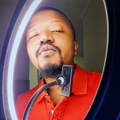#Dubnation | Mopedi | South African | App/Web Developer @Vodacom | Motion Designer | Music 🎶 Basketball 🏀 Soccer ⚽. 👑 Kwenamole