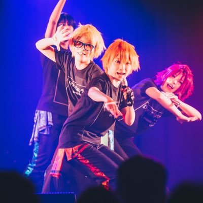 あんスタの色んなユニットを踊るために結成したコスプレダンスコピーユニット＂すぱーくるスターズ!!＂です！ 略称は #すぱスタ