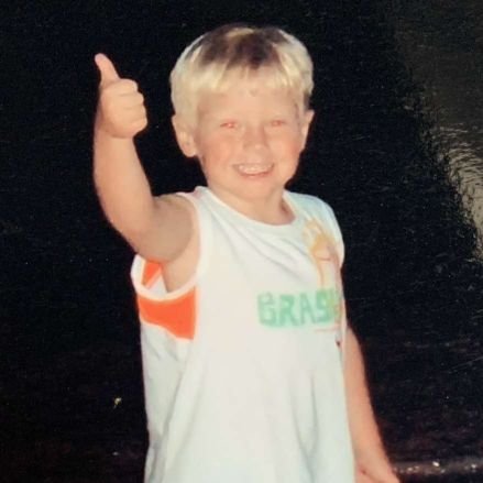 itismrg's profile picture. 23 and not bending the knee