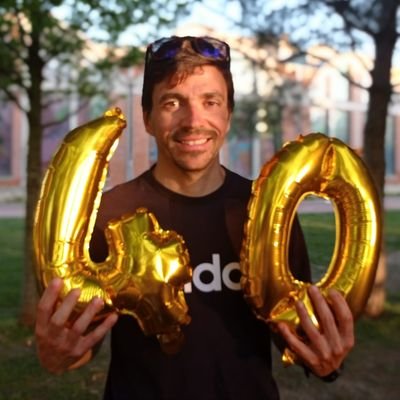Maestro de Educación Física. Deporte como forma de vida.