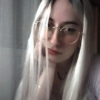 putilusi's profile picture. Old 1D stan usando esta cuenta pal twitcherío.