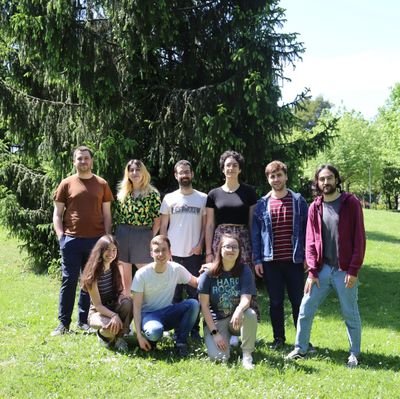 Grupo de estudantes e investigadorxs da USC adicadxs á divulgación da fotónica 💡 e da física ⚛, co apoio de Optica e da EPS.