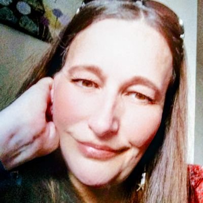 IsgroveTamsyn's profile picture. 🐕Mum of 2 Jack Russell's
✍️#Writer
⚕️#Therapist
🔮#Tarot Reader
🙌 #Reiki - #Reflexologist
🧙 #Spiritual Teacher
💼 Owner of Tamar Therapies & Spirit Glow