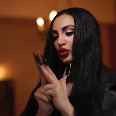 FemDom | Polyamorous | Trained Hypnotist | Queen of Long Nails |Fetish Model | Lifestyle Mistress | Financial Dominatrix