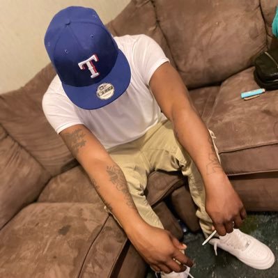 Content Creator 😈 Crip niccas do it best baby,
(perfect size wall puncher)