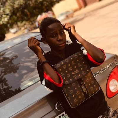RoUgH813's profile picture. MUSICIAN 🎶🎶

SONGWRITER 🎶🧢💙
