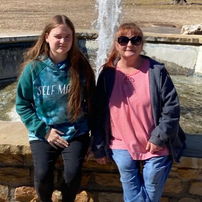 Proud American Patriot, mom and imperfect Christian. All Tweets are my own opinion. Love me some Sooner Football! NO DMs