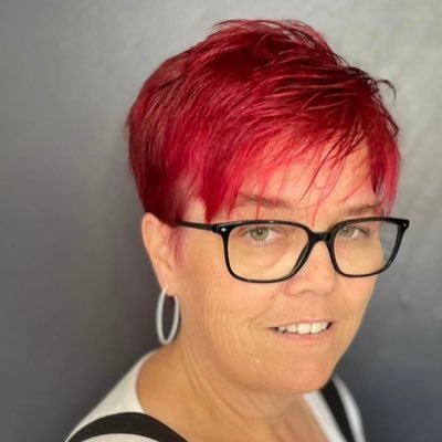 HeidiHBee1's profile picture. Mom of 3 kids with CVID, wife , EdTech Coach and Coffee lover ☕️