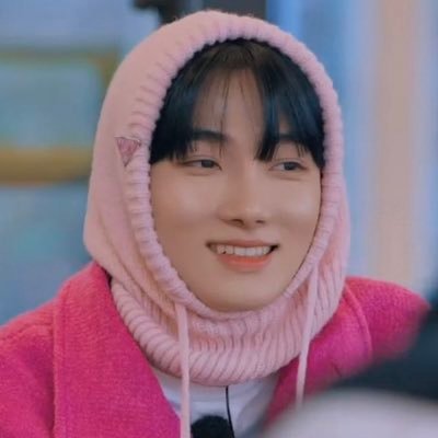 #최찬희: how am i ever supposed to live laugh love in these living conditions
