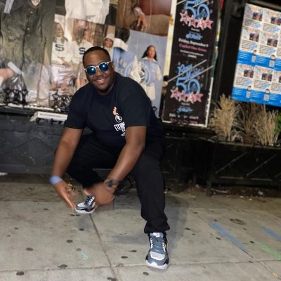born in Boston but raised in Jamaica. me and my family r big Boston fans. active, laid back and social. I love basketball, its my 1st love and Hip-Hop is my 2nd