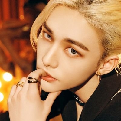 6TmZAItsGtSPoj6's profile picture. 