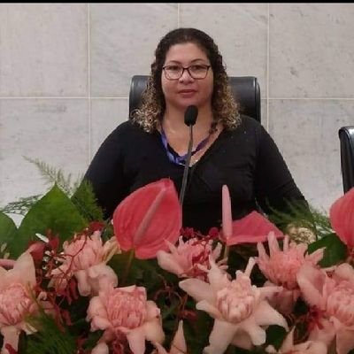 Feminista, antirracista
Ambulante, sem teto
Presidenta do @psolrecife 🌻
@trabalhadoressemdireitos 📣
@mtstpernambuco 🔥
@unicab.br ✊🏻
@amar_associa ♀️