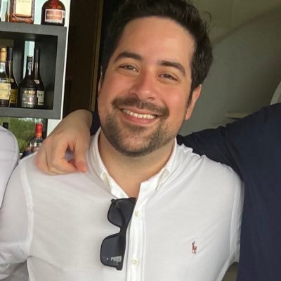 Digital Account Coordinator for @WarnerMusic Writing Gaming Music is life. 🎮 🎸Go Rams Go Lakers Go Dodgers Go LA💜💛🐏🧢 RIPMFDOOM 🎤🎭 RIPKobe🐍 RIPLuca 🐶