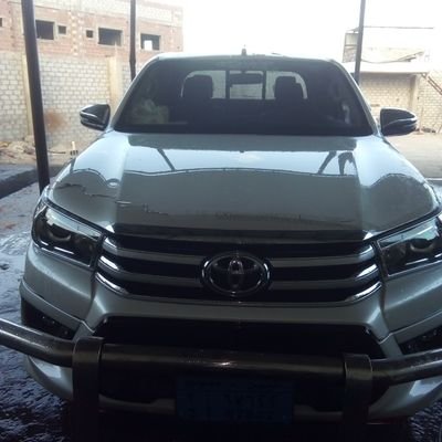 شاب عزب