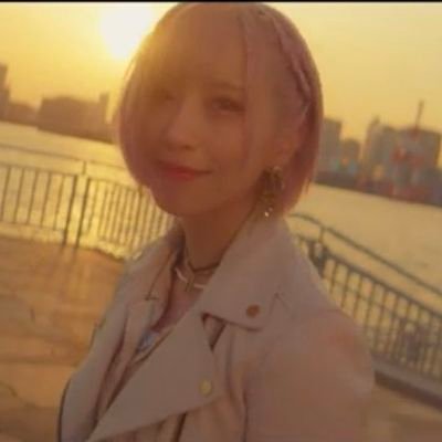 音楽好きです•*¨*
ReoNa 藍井エイル ASCA 佐藤ミキ etc 好きです。(敬称略)
演歌民謡以外は、聞くかな？
CLASSIC JazzVOCAL etc...(男)

オーディオ系も好き。
怪我中ですがウィンタースポーツも好き。