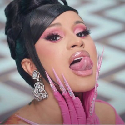 New page old one was hacked everything cardi😘💓 support who you love and stay positive.