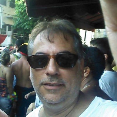 carlosaffonso1's profile picture. Carioca da gema, gosta de biscoito Globo e Mate leão. Petista, antifascista e flamenguista.🇭🇰🇦🇴🇺🇦