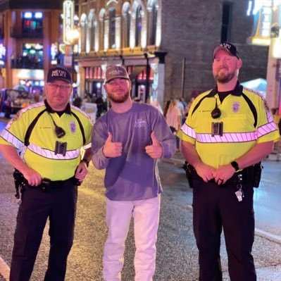 DavisonGarrett1's profile picture. no ones got your back, but whose got your belly?