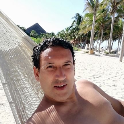 vjpoves's profile picture. 