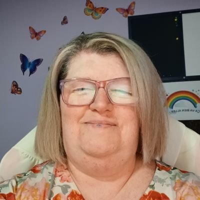 Joh_Danis's profile picture. En couple depuis plus de 30 ans; notre fils a maintenant 30 ans.  
Fan finie des Canadiens de Montréal !