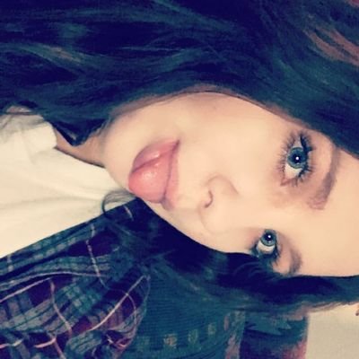 23 😈
Instagram: shana_logan20
Snapchat: shana_logan