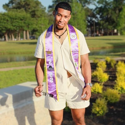 22|PVAMU Alumni 🎓| EE, MBA| Leo ♌️ #Live Your Life🙏🏽