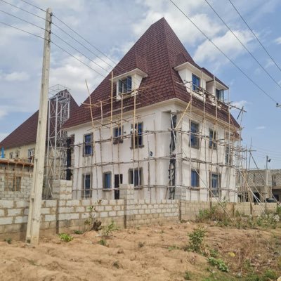 Manchester United, realtor, political analyst. pet control, I sell doors 🚪, introvert. Isaiah 41:10, Phil 4:13, single moms advocate, CAC Olorun Babalola.