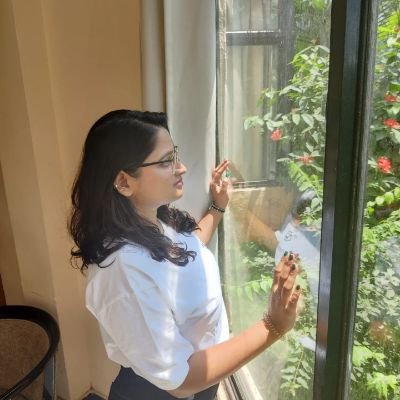 i_m_sst's profile picture. 💜💜