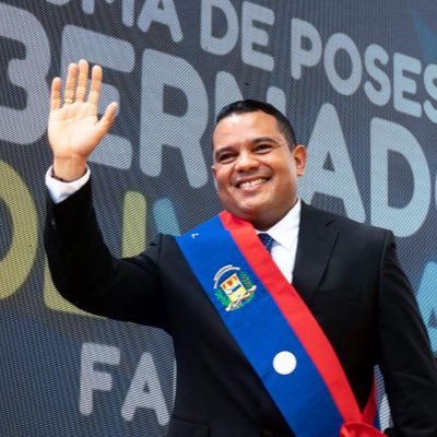 Gobernador del estado Falcón🇻🇪 | Papá, esposo y ciudadano venezolano | Militante del @PartidoPSUV