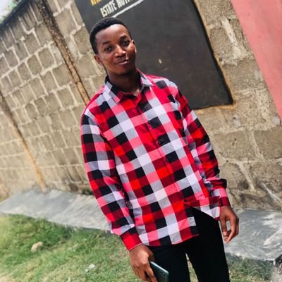 Proudly Nigerian🇳🇬
Medic🩺🔬💉🩸
Die hard Manchester United fan🔥🔥
Vawulence Comrade😈
 Proudly an Agbafian 🤔