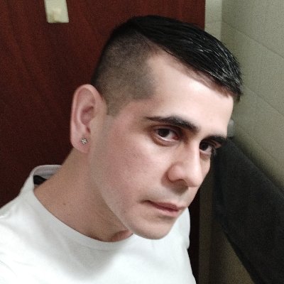 _d4rix's profile picture. Me llama poderosamente la atención la falta de vergüenza de algunas personas.