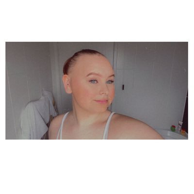 k8tieee_'s profile picture. 19 she/her ~
