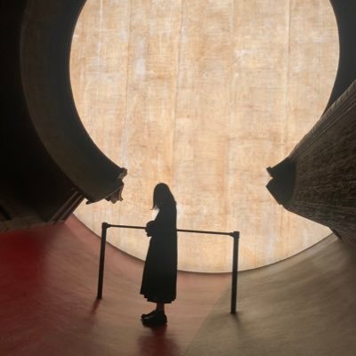 dhccxdthbvjjuy's profile picture. 