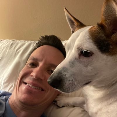 GreenLeathaSofa's profile picture. Midrange