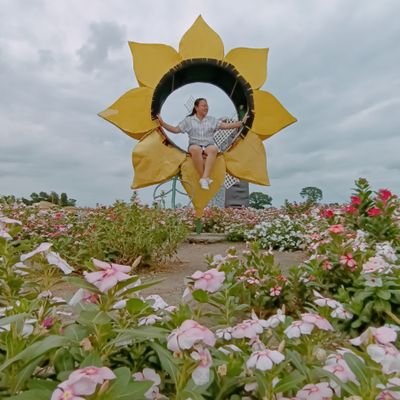 iFreyStar's profile picture. practicing a 'lil minimalism and love the idea of slow living and mindfulness

10.2021 currently into arts.🖌️
2.2.2020 A'Tin est 💙