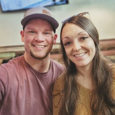Southern Oregon Coast 🌊
Married Brianna Nicole 💍
Beautiful Daughter Emmy Rae 👨‍👩‍👧
Resers Fine Foods Route Salesman